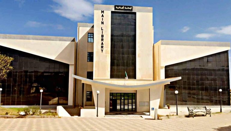 زيارة ميدانية لطلبة العلوم الاجتماعية و علم النفس إلى المكتبة المركزية لجامعة أبو بكر بلقايد تلمسان