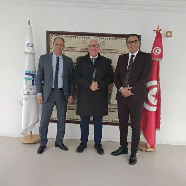 إبرام اتفاقية تعاون وشراكة علمية17