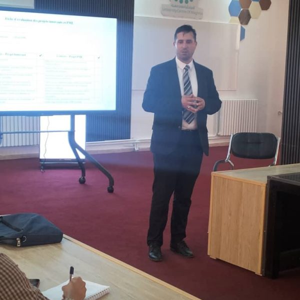 يوم اعلامي لفائدة الاساتذة المؤطرين لمذكرات تخرج مؤسسات اقتصادية9