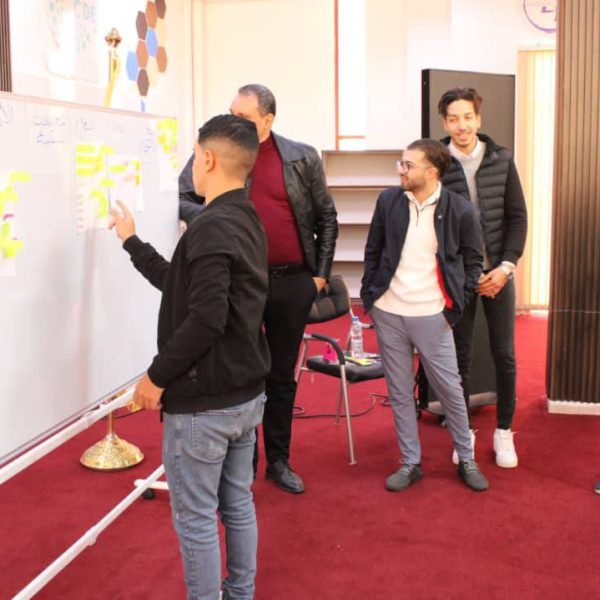 اختتام الدورة التكوينية بحاضنة الأعمال 9