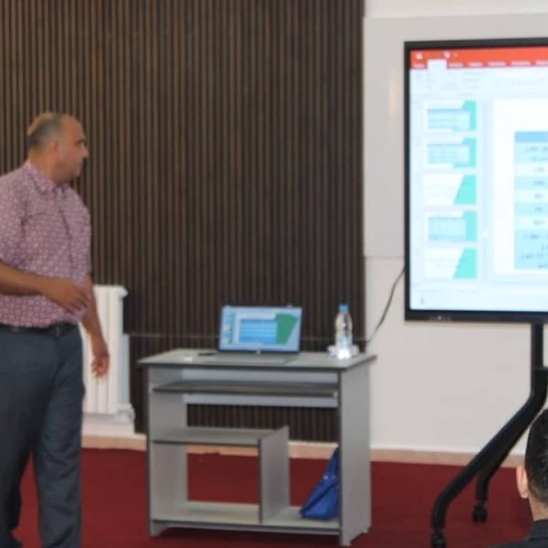 استمرار الدورة التكوينية للمقاولين الشباب بالمركز الجامعي مغنية5