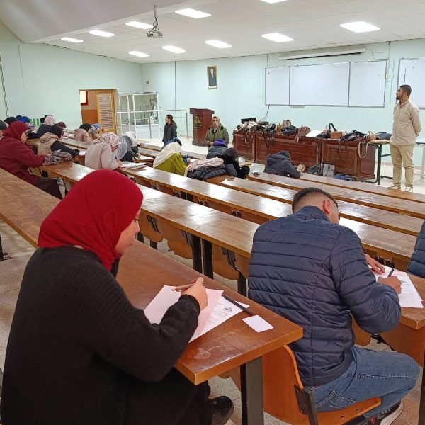 انطلاق امتحانات السداسي الأول1