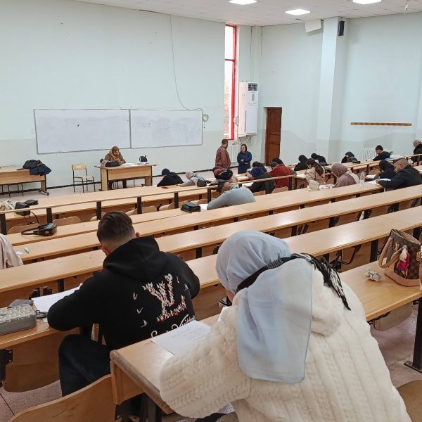 انطلاق امتحانات السداسي الأول9