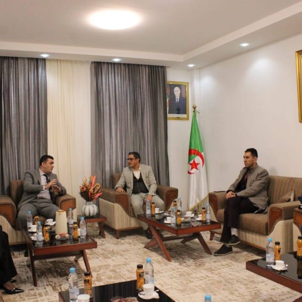 شراكة بين المركز الجامعي مغنية والديوان الوطني للمطبوعات1