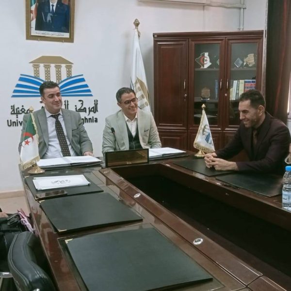 شراكة بين المركز الجامعي مغنية والديوان الوطني للمطبوعات5