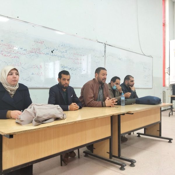 يوما تحسيسيا لفائدة طلبة الطور الثاني5