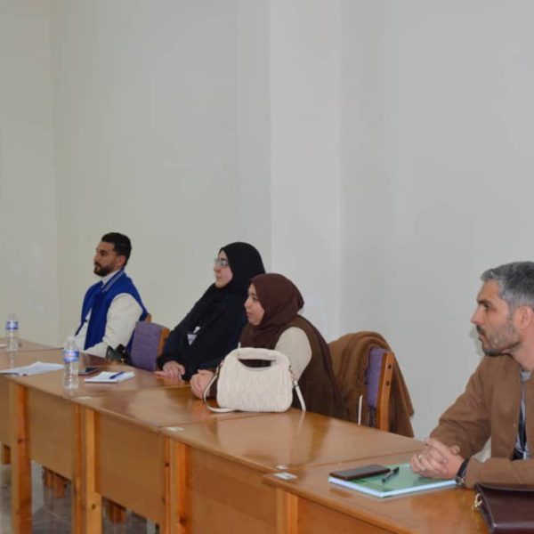 دورة تكوينية في مجال الصفقات العمومية2