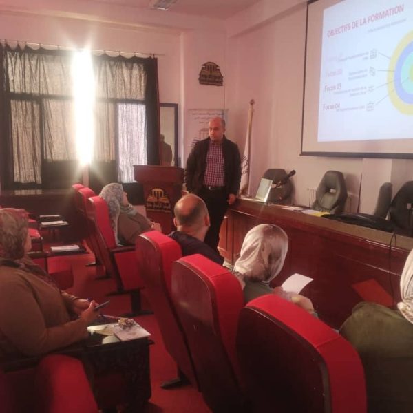 انطلاق دورة تكوينية حول تقنيات التواصل والاستقبال بالمركز الجامعي مغنية2