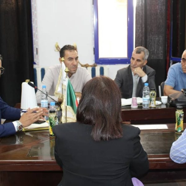 جلسة عمل بالمركز الجامعي مغنية لتعزيز الحوار مع الشركاء الاجتماعيين3