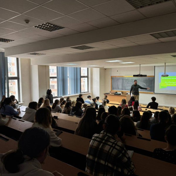 زيارة عمل ناجحة إلى جامعة بيتيشت5