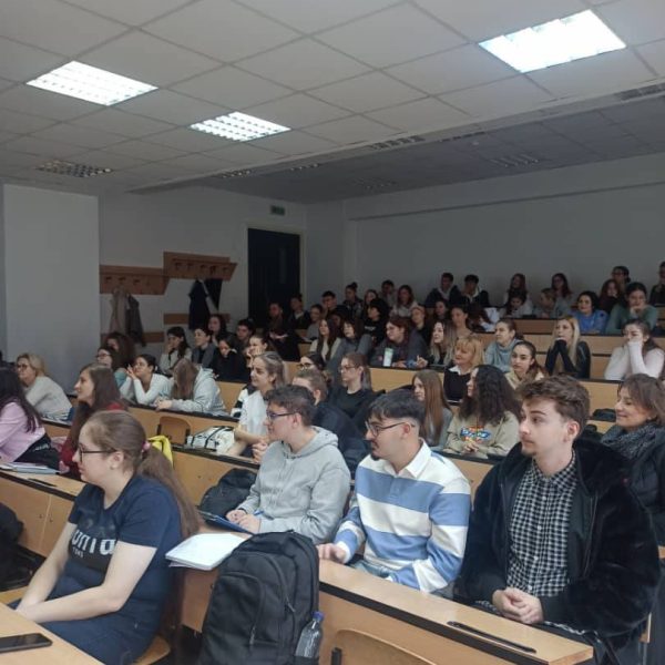 زيارة عمل ناجحة إلى جامعة بيتيشت7