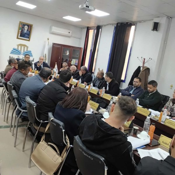 انعقاد مجلس إدارة المركز الجامعي مغنية5