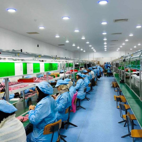 زيارة ميدانية لمصنع الهواتف6