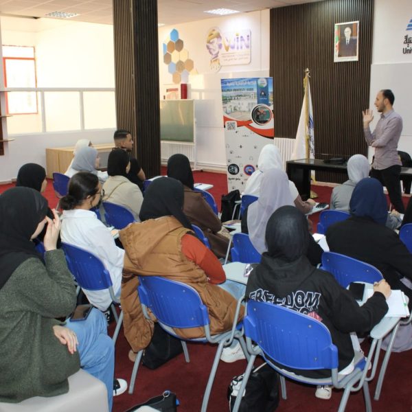 اختتام ناجح لدورة التكوين في التنشيط الإذاعي10