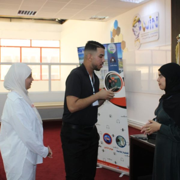 اختتام ناجح لدورة التكوين في التنشيط الإذاعي14