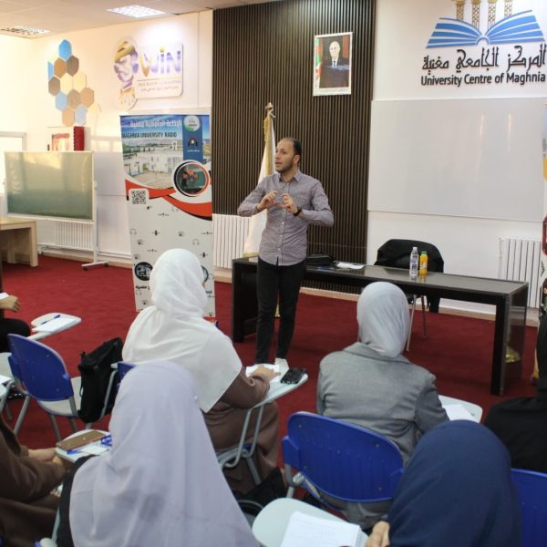 اختتام ناجح لدورة التكوين في التنشيط الإذاعي5