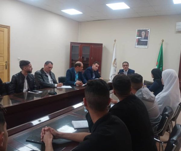 إجتماع مع التنظيمات الطلابية1