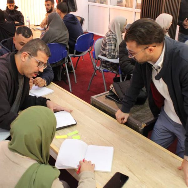 اختتام الدورة التكوينية بحاضنة الأعمال 14