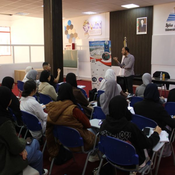 اختتام ناجح لدورة التكوين في التنشيط الإذاعي8