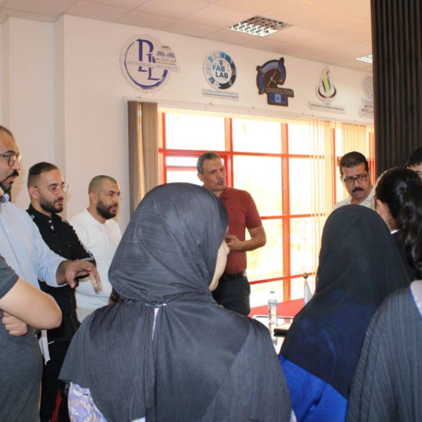 الأبواب المفتوحة للتعريف بمختلف الواجهات الجامعية الداعمة للمشاريع الريادية11