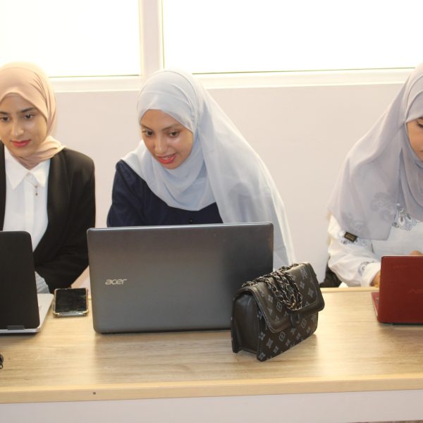 الأبواب المفتوحة للتعريف بمختلف الواجهات الجامعية الداعمة للمشاريع الريادية4