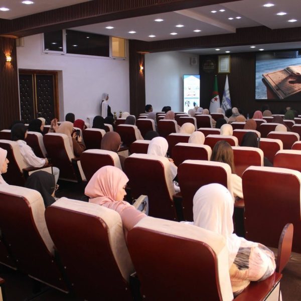 العلاج بالفن7