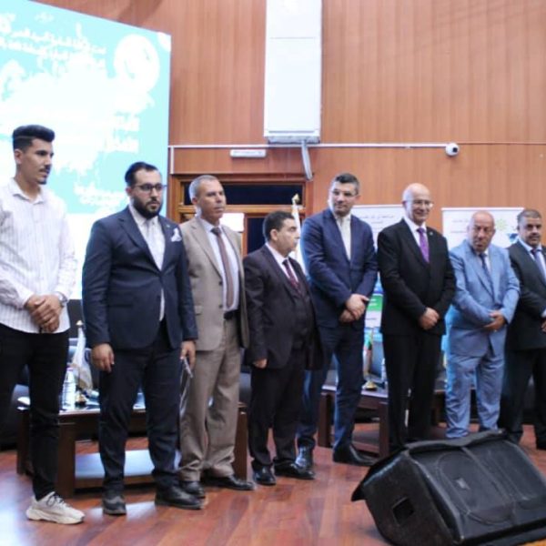 المركز الجامعي مغنية يشارك في الملتقى الاقتصادي حول مرافقة الشباب حاملي المشاريع بتلمسان15