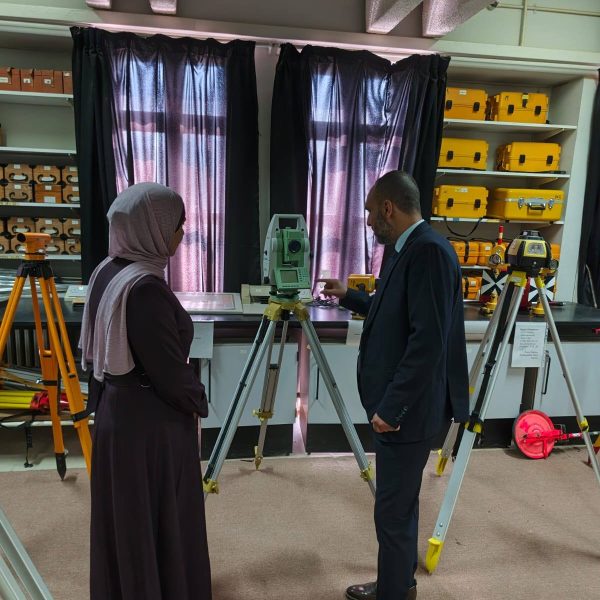 المركز الجامعي مغنية يعزز شراكاته الدولية بزيارة إلى جامعة العلوم والتكنولوجيا الأردنية4