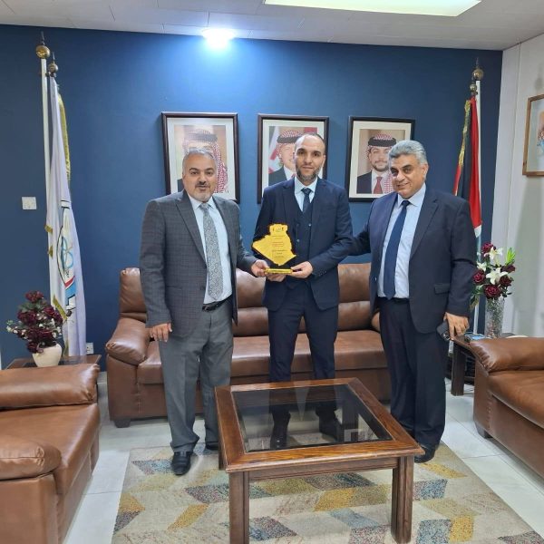 المركز الجامعي مغنية يعزز شراكاته الدولية بزيارة إلى جامعة العلوم والتكنولوجيا الأردنية6