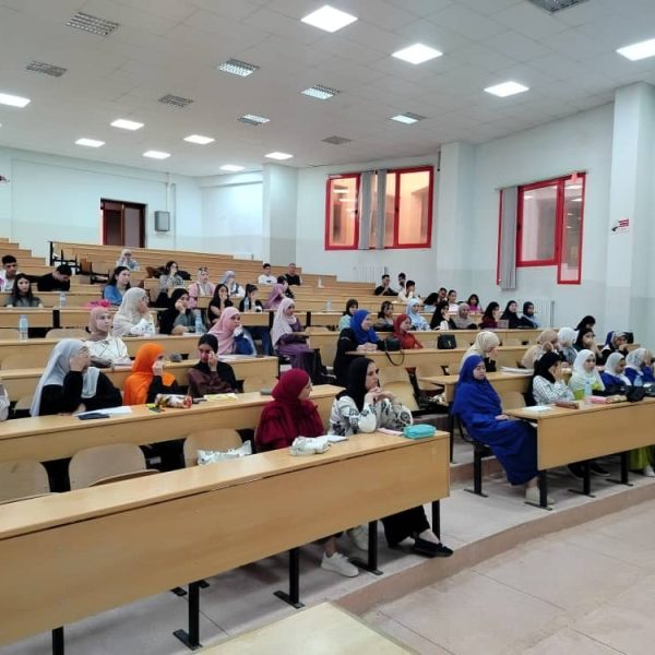 الندوة التعريفية من معهد الحقوق والعلوم السياسي7