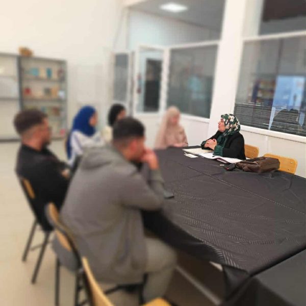 انشطة Tutorat UCM تتواصل بحصة إشراف نوعية للأستاذة رباحي حنان بالمركز الجامعي مغنية1