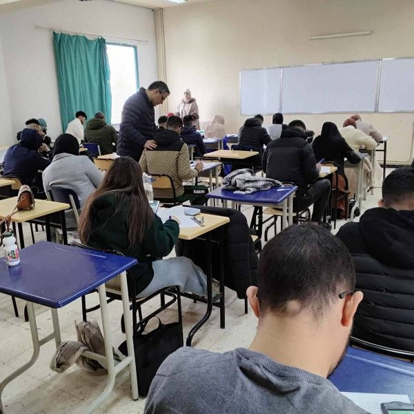 انطلاقة منظمة لامتحانات السداسي الأول12