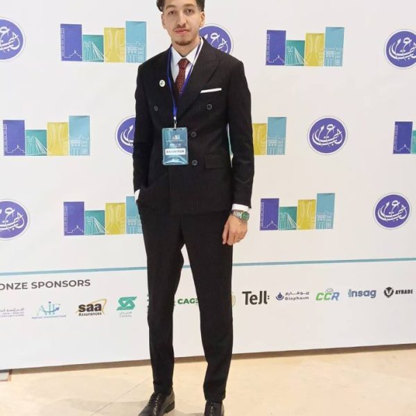 تتويج الطالب بلقاسم فيصل4