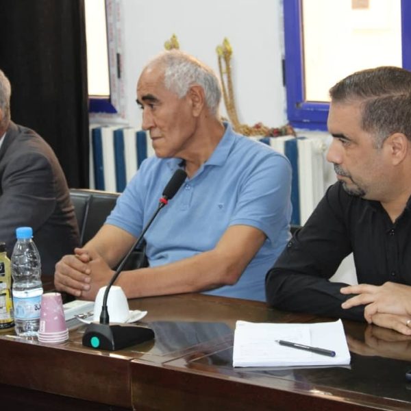 جلسة عمل بالمركز الجامعي مغنية لتعزيز الحوار مع الشركاء الاجتماعيين2