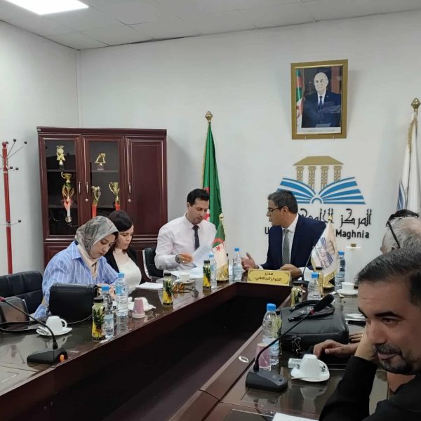 جلسة عمل بالمركز الجامعي مغنية لتعزيز الحوار مع الشركاء الاجتماعيين9