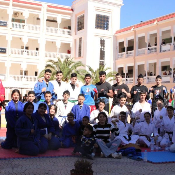 دورة الكروية وعروض الرياضات القتالية11