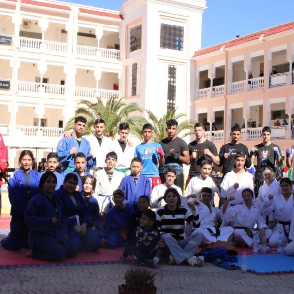 دورة الكروية وعروض الرياضات القتالية11