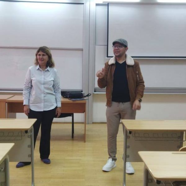 زيارة عمل إلى المركز الجامعي بيتيستي (رومانيا)4