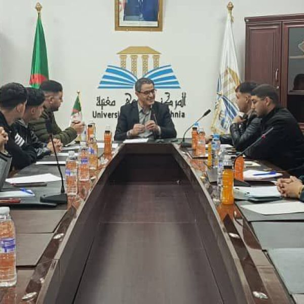 لقاء تنسيقي بين إدارة المركز الجامعي مغنية والتنظيم الطلابي AREN3