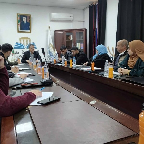 لقاء تنسيقي بين إدارة المركز الجامعي مغنية والتنظيم الطلابي AREN7