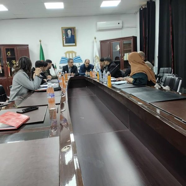 لقاء تنسيقي بين إدارة المركز الجامعي مغنية والتنظيم الطلابي AREN8