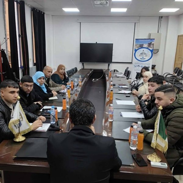 لقاء تنسيقي بين إدارة المركز الجامعي مغنية والتنظيم الطلابي AREN9