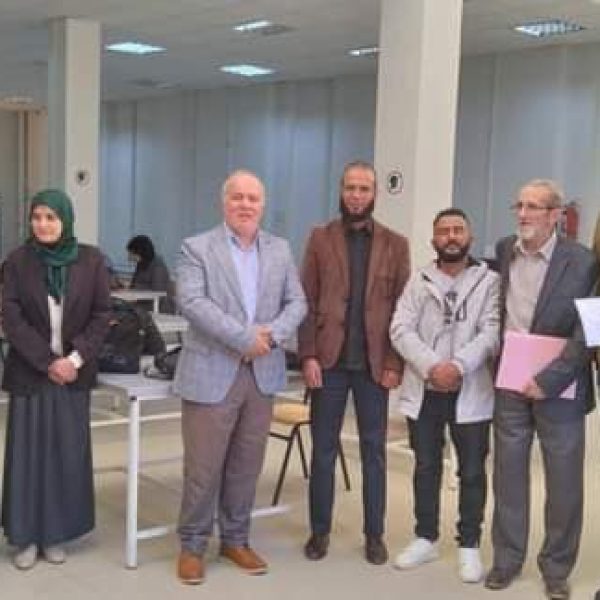 ندوة الآداب9