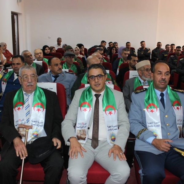 ندوة تاريخية بالتعاون مع المديرية الجهوية للجمارك10