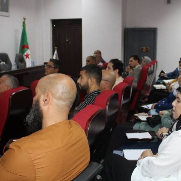 ندوة علمية مميزة بعنوان_البرمجة متعددة الأهداف ومنهجيات دعم اتخاذ القرار8