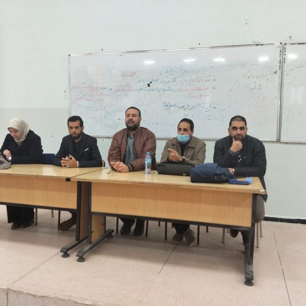 يوما تحسيسيا لفائدة طلبة الطور الثاني3