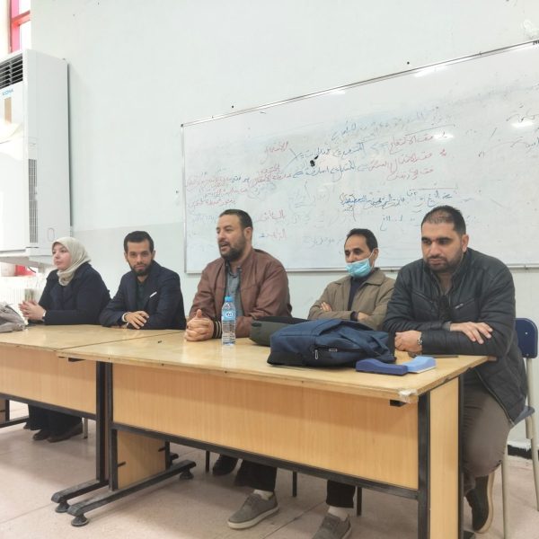 يوما تحسيسيا لفائدة طلبة الطور الثاني4